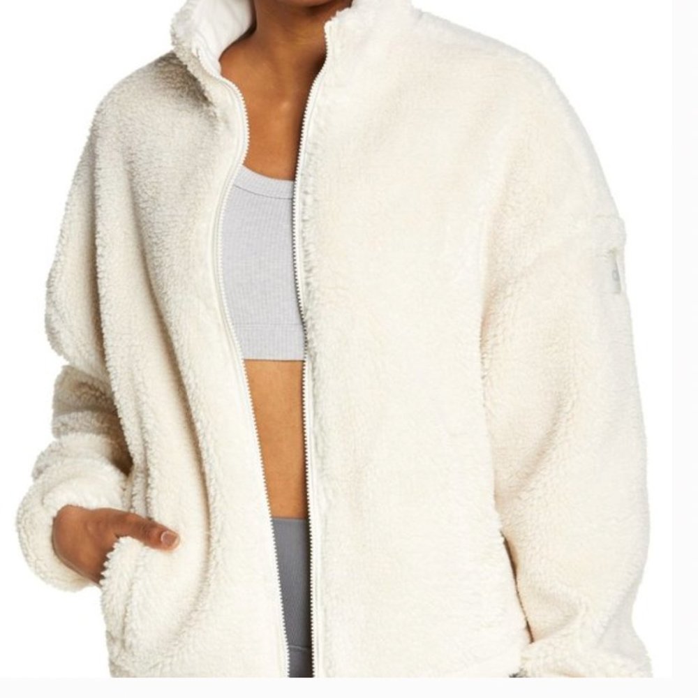 Alo sherpa jacket (Size xs)